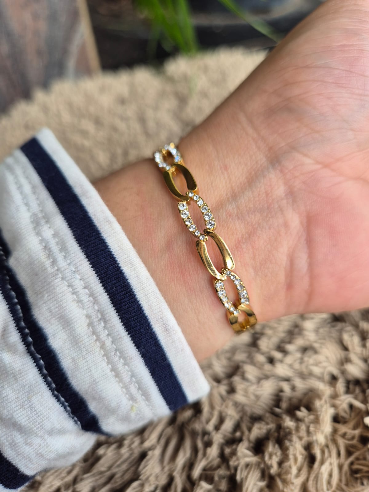 Stone spiral bb01